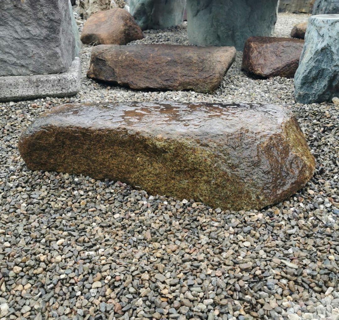 鞍馬石　54キロ　庭石　石　石材　庭 坪庭　ガーデニング　置物　オブジェ