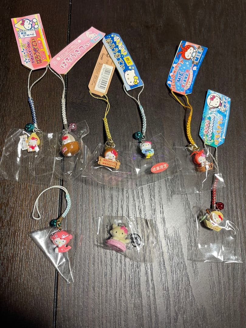 ハローキティマスコットストラップ、キーホルダー21点セット