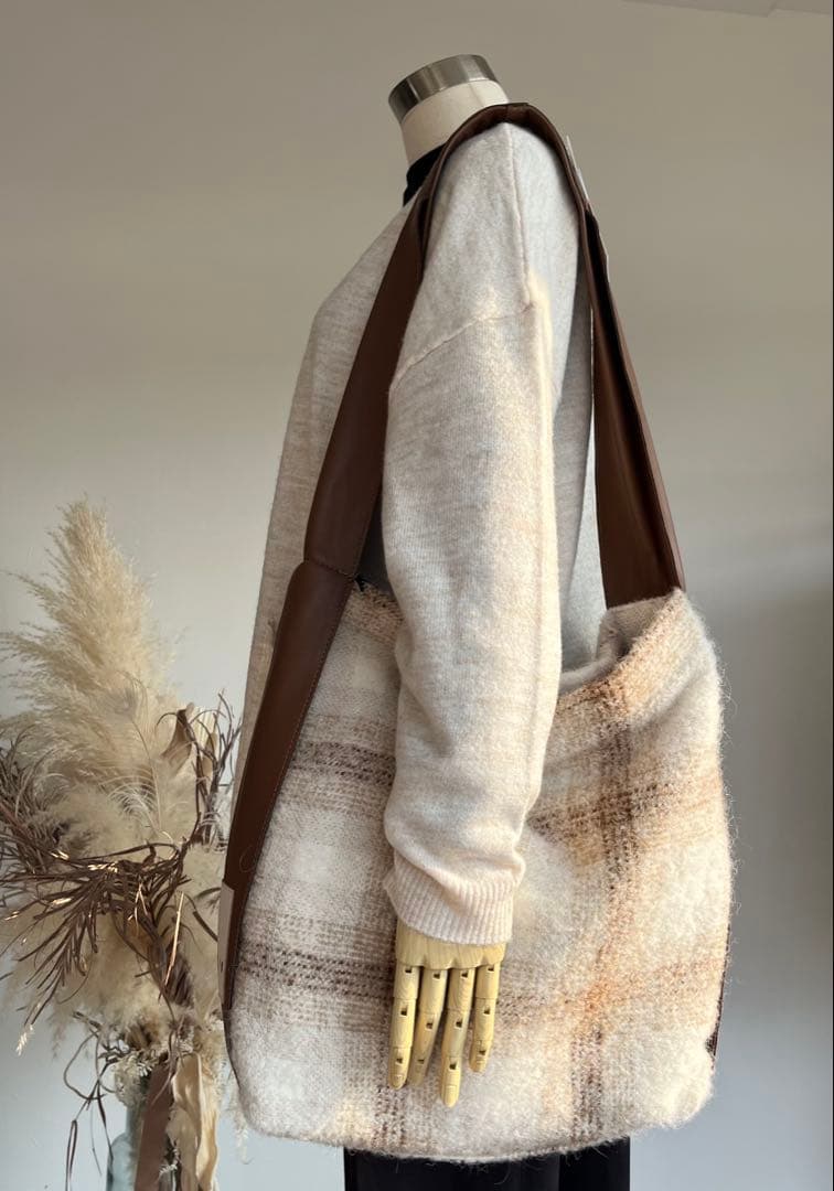 SF/Z/I チェック柄　ベージュ　ブラウン　大きめバッグ