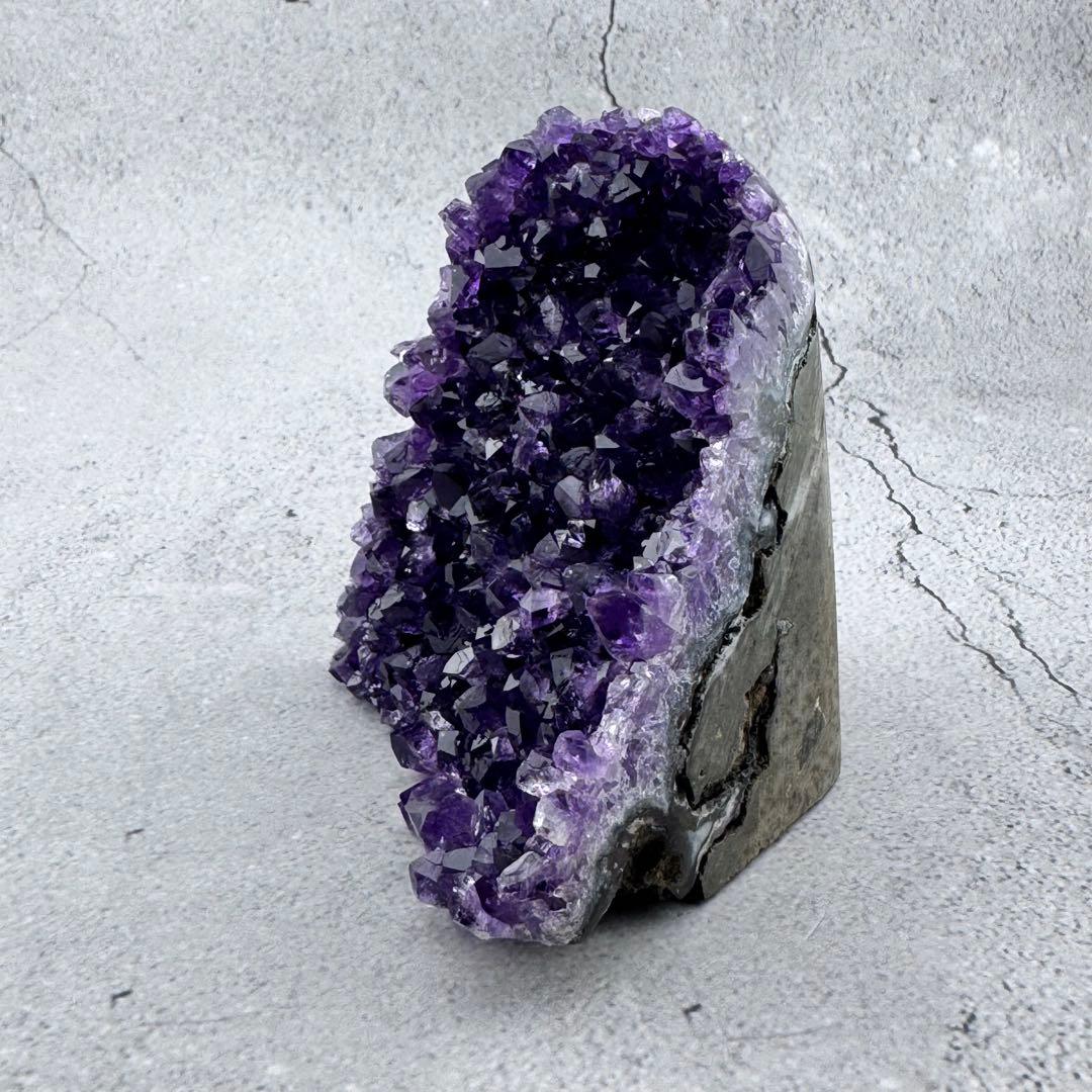 G-179高品質アメジスト クラスター ドーム　ウルグアイ産 高濃度 天然石