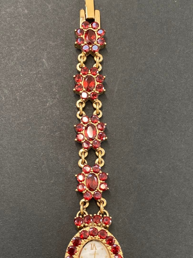 D.M Buxton ホワイトシェル文字盤 ストーン装飾 ブレスウォッチ