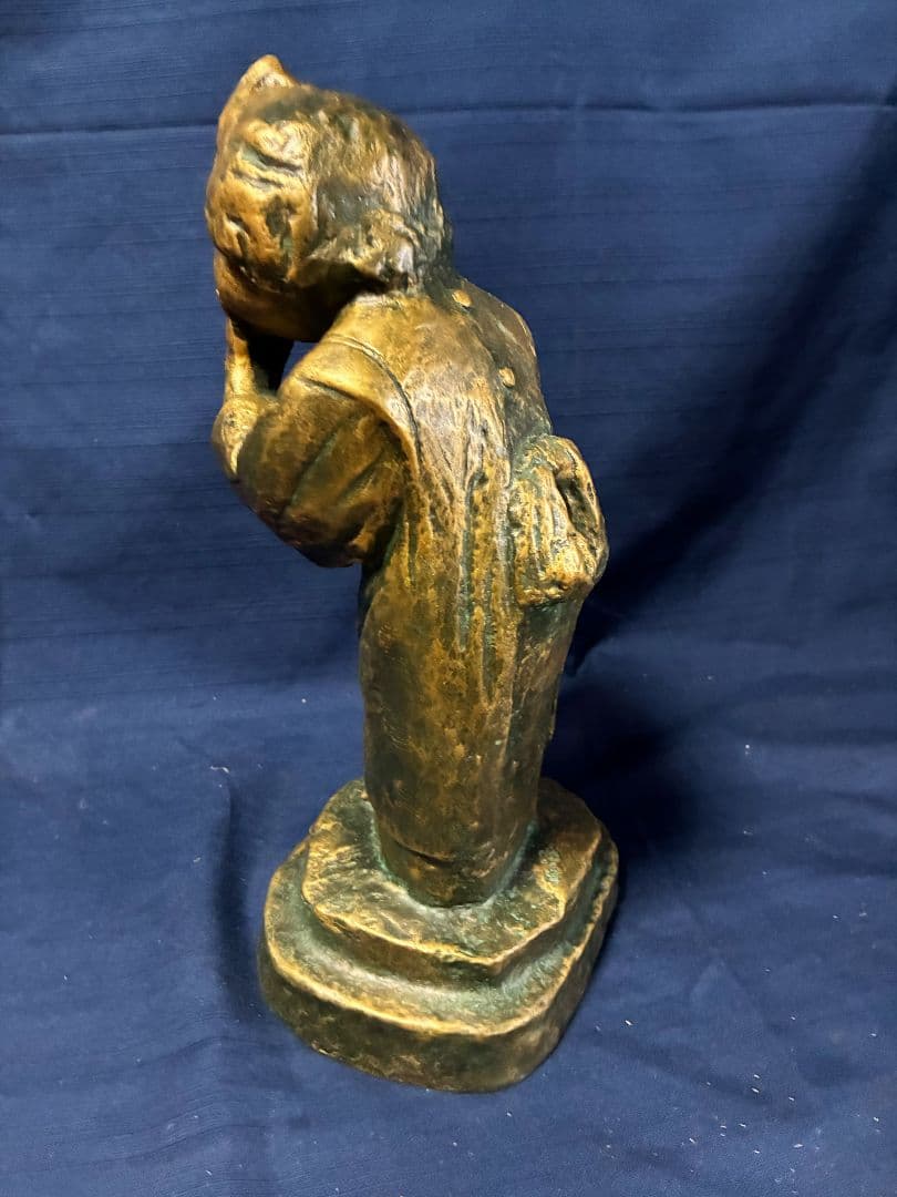 北村西望笑う少女　Ｈ32㎝ W16.5㎝奥14㎝　重さ29kg 喜ぶ少女 銅像