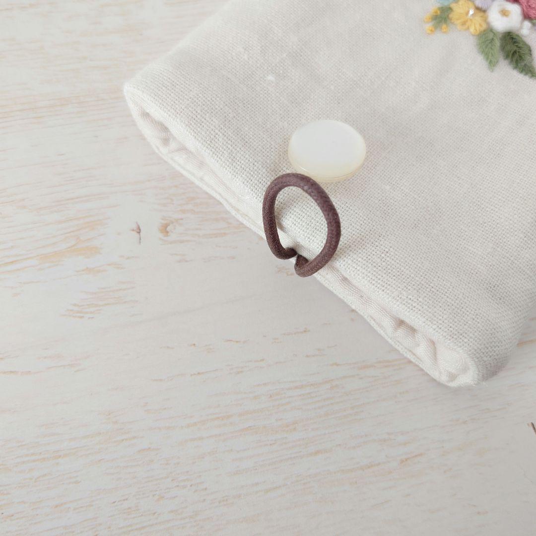 手刺繍入　貝ボタン付き メガネケース/ペンケース【フラワーブーケ】