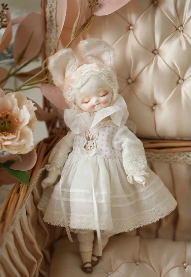 海外作家様 関節人形 優しい眠りうさ ハンドメイド 磁器 陶磁 BJDドール