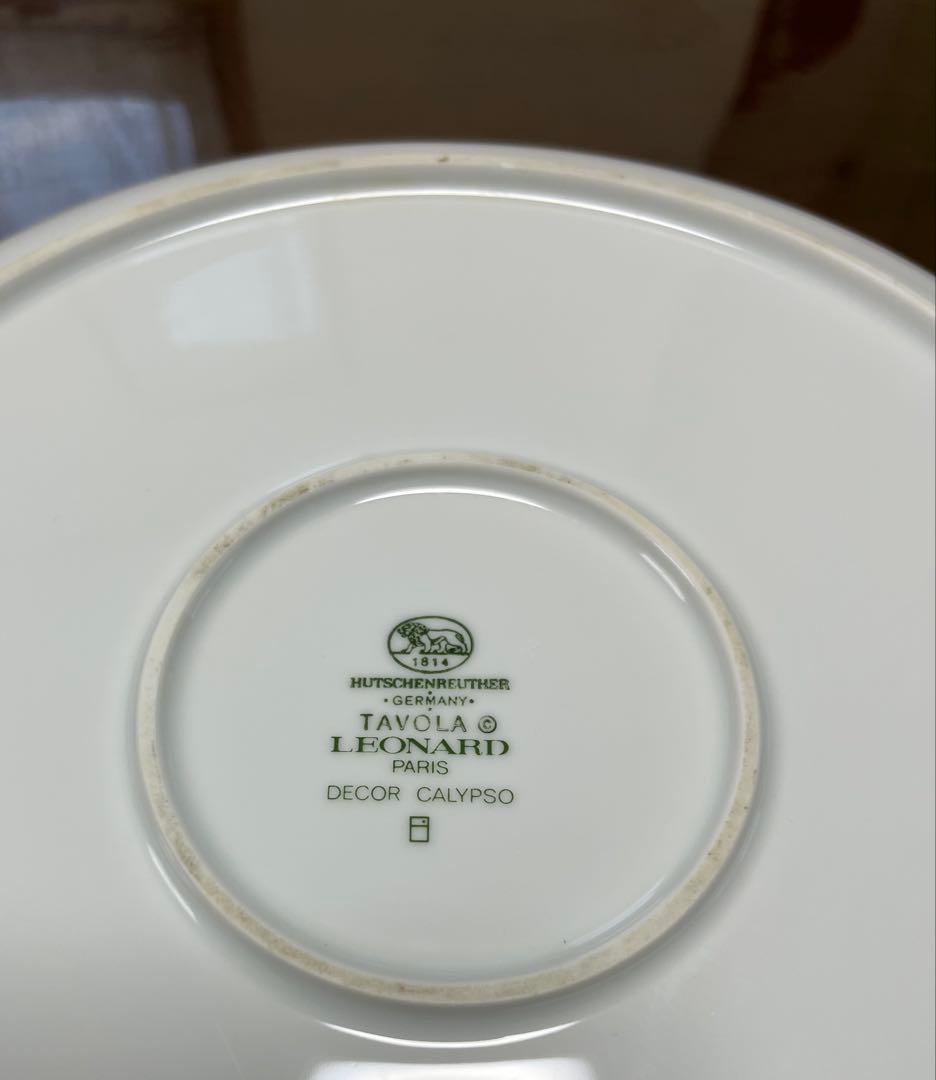 フッチェンロイター タヴォラ レオナルド パリスのサラダプレート