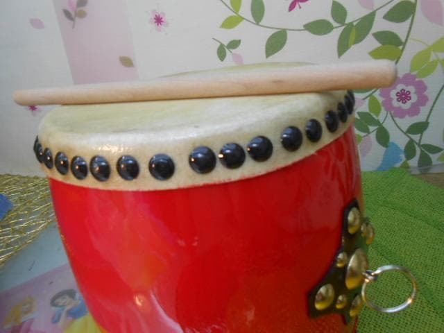 新品未使用(送料無料)9500円　エイサー小太鼓18*20cm撥付き