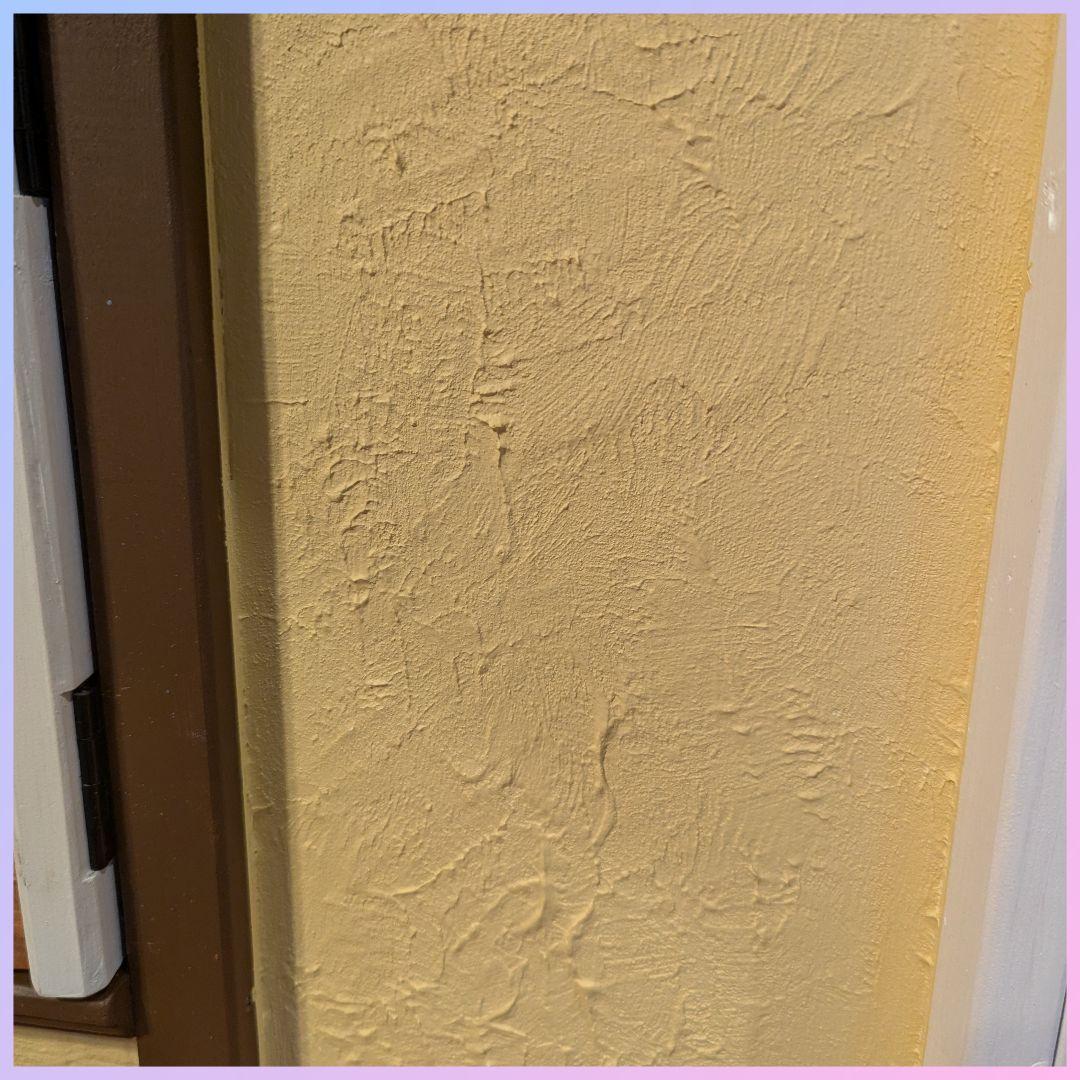 家型木製シェルフ ウィンドウ付き