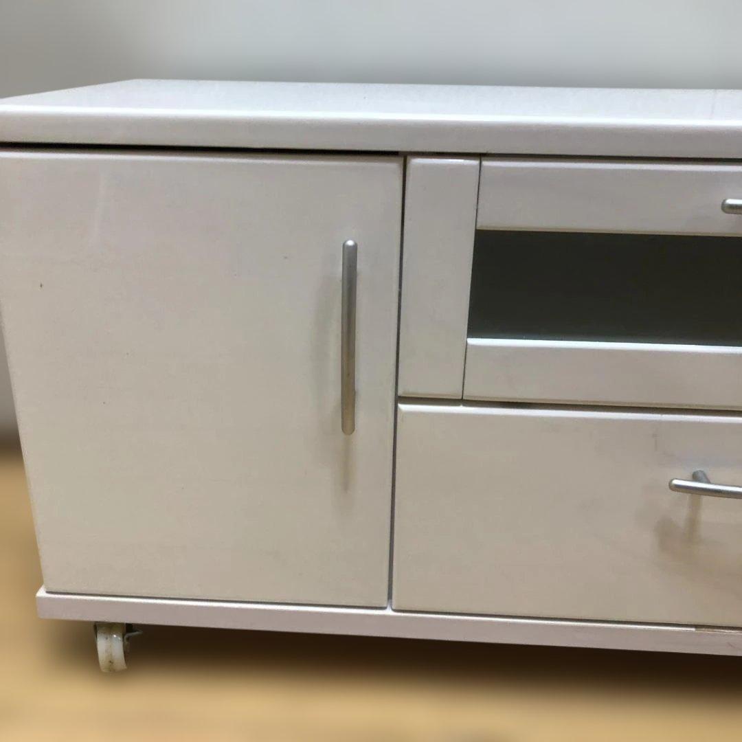 送料無料 テレビ台 ローボード 白 キャスター付き ガラス扉 250803-3