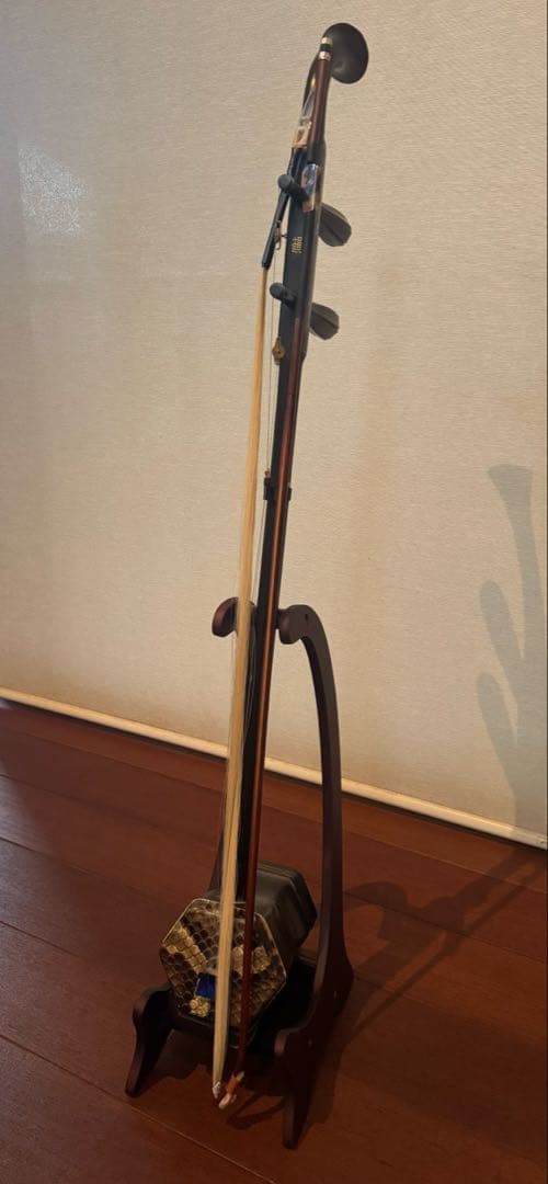 名師堂 黒檀 二胡 弓あり ケース付き 中国弦楽器