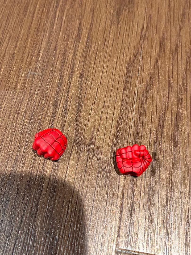 ホットトイズ　スパイダーマン　ニューレッド&ブルースーツ　デラックス版　匿名配送