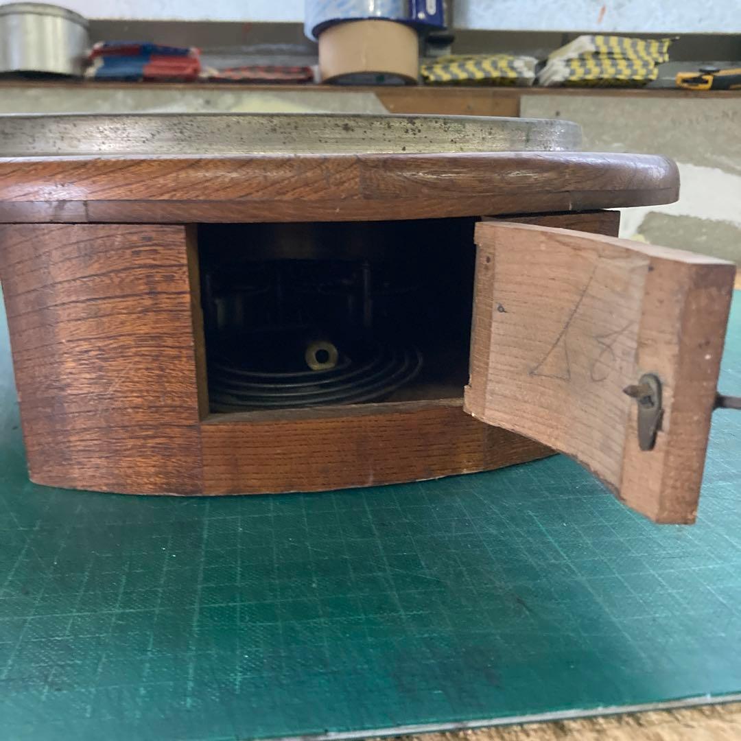 詳細不明 ジャンク 古いボンボン時計 丸型 欅 けやき 天然木 替えゼンマイ付き