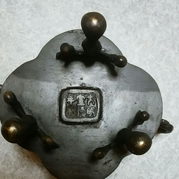 大明宣徳年製　香炉骨董ともう一つはわかりません。香炉二つセット