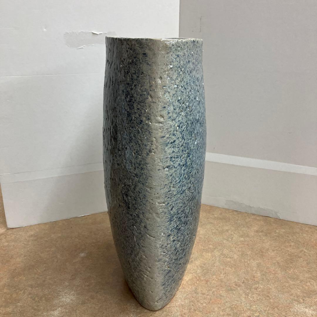 信楽焼手造り花器吹藍楕円