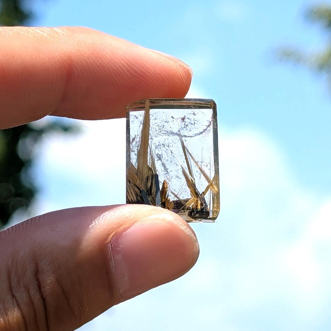 一点物 太陽放射ルチル 磨き原石 スクエアルース お財布サイズ 金運のお守り