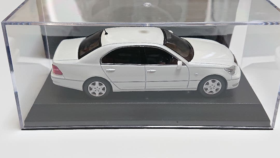 京商 1/43 トヨタ セルシオ 30後期 ホワイトパール - メルカリ