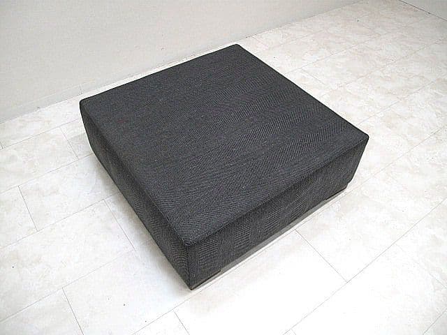 イタリア　NATUZZI ナツッジ　スクエアオットマン　　スツール　サイドチェア