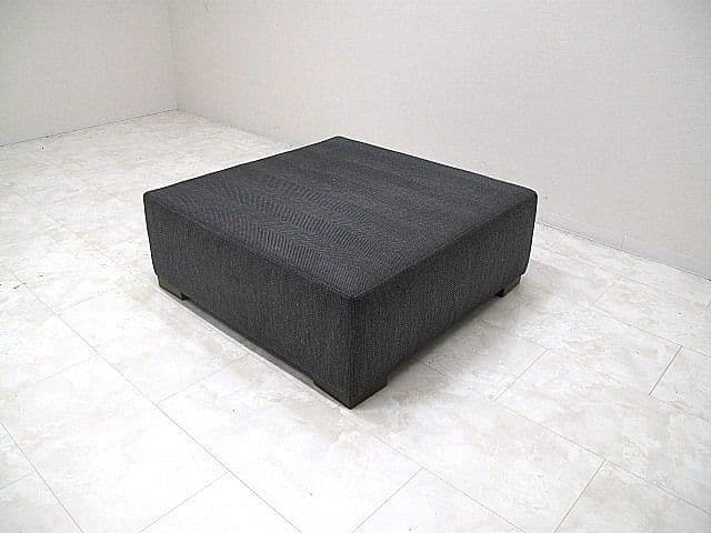 イタリア　NATUZZI ナツッジ　スクエアオットマン　　スツール　サイドチェア