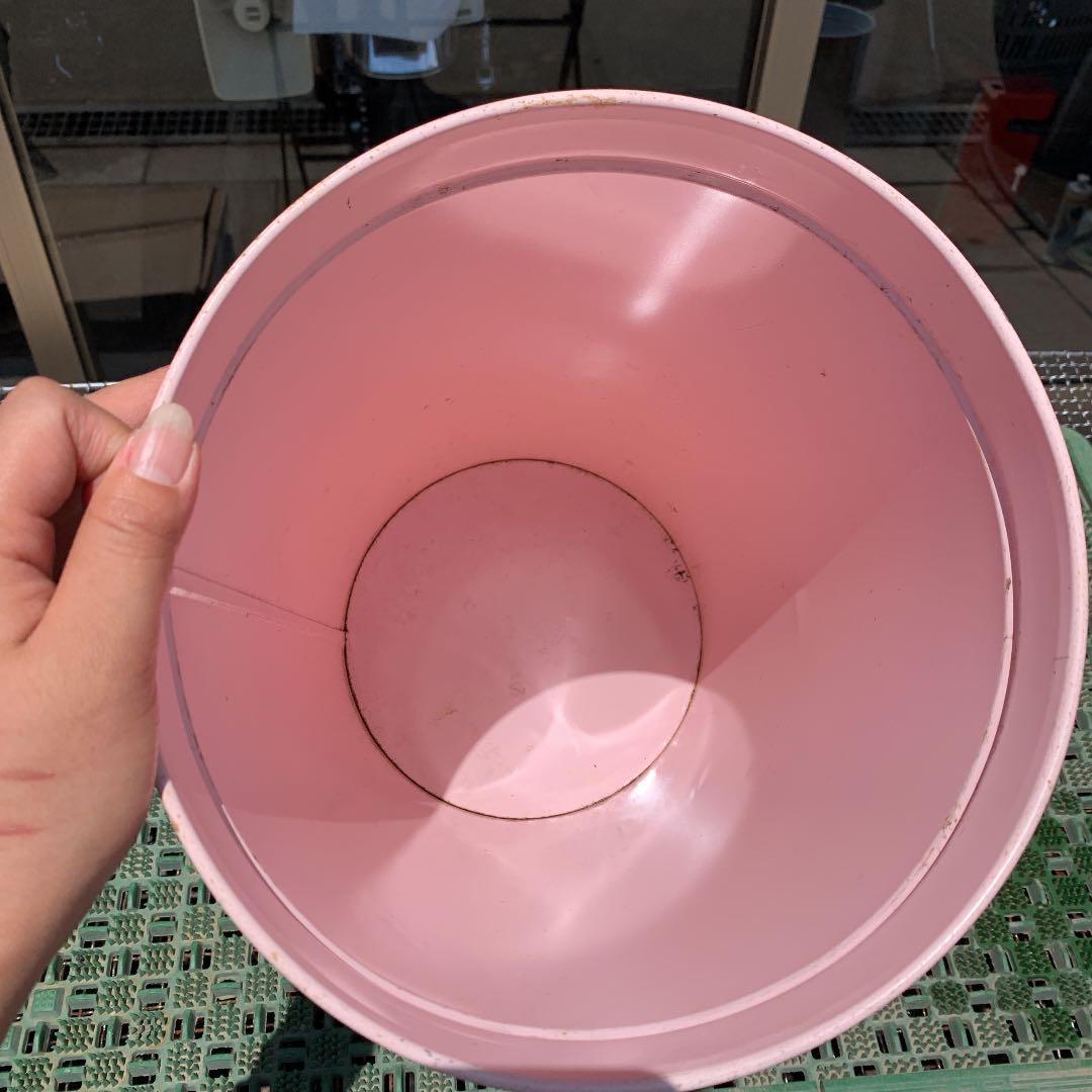 マロンクリーム　ゴミ箱　①