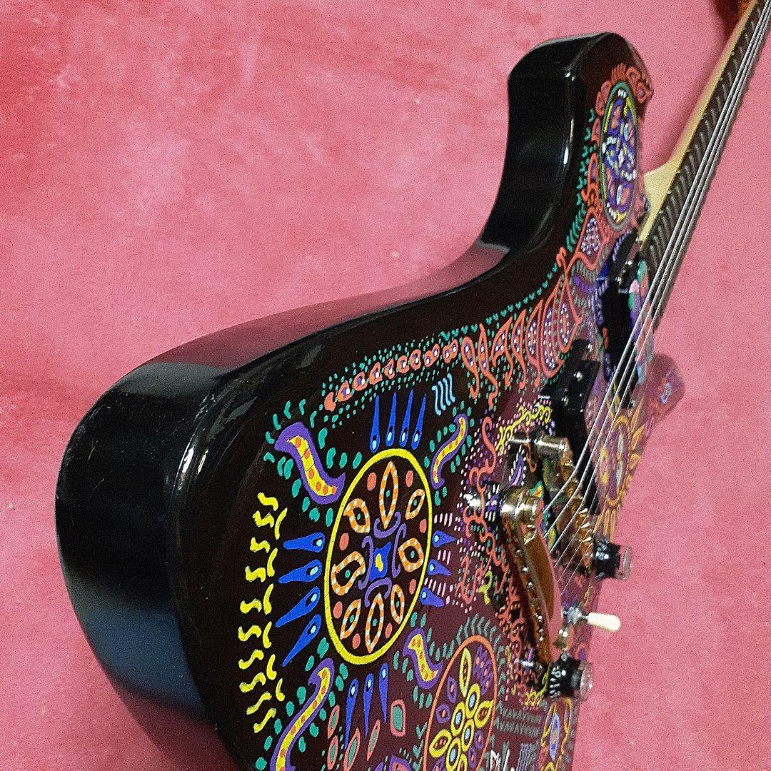 良品》サイケペイント・hideモデル。モッキンバードエレキギター
