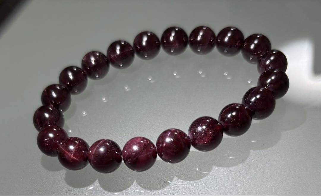 天然スターガーネット ブレスレット（１０mm珠）鑑別書付き