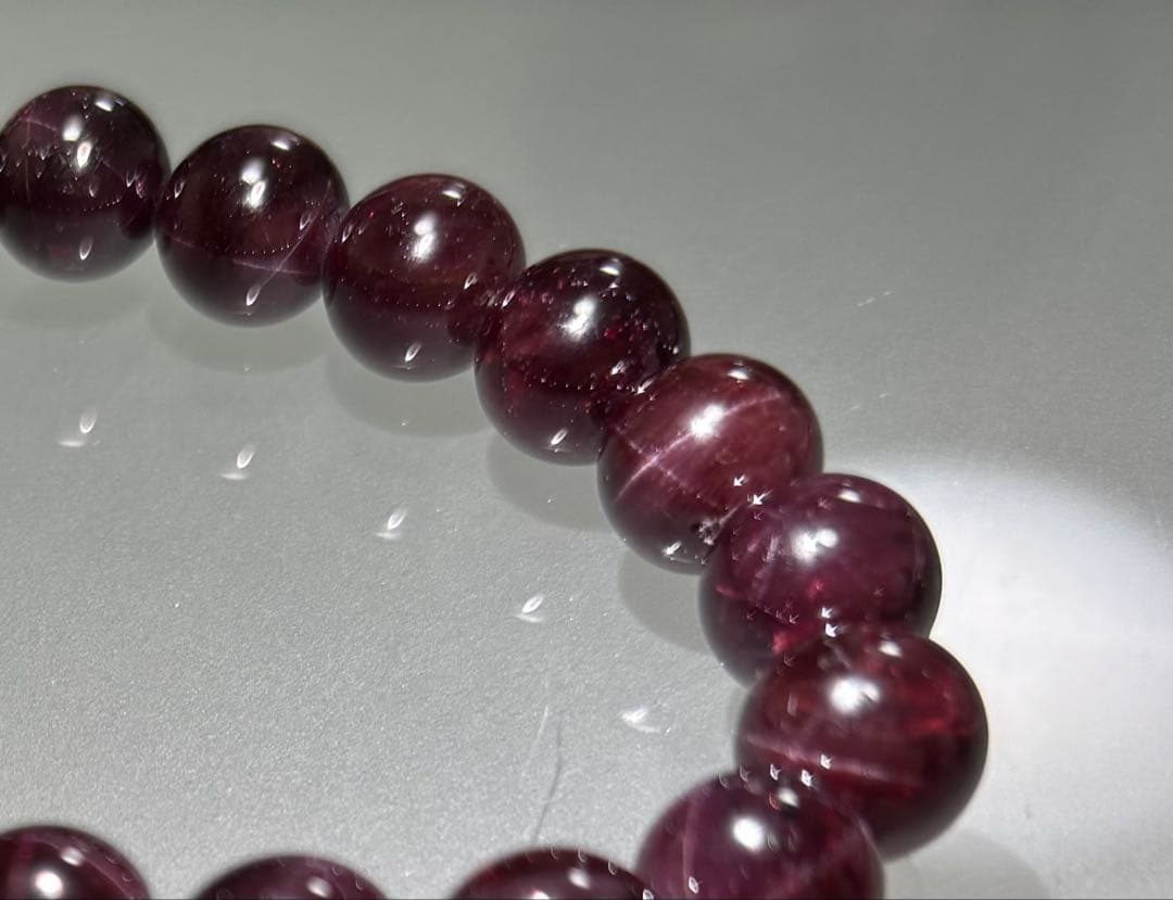 天然スターガーネット ブレスレット（１０mm珠）鑑別書付き