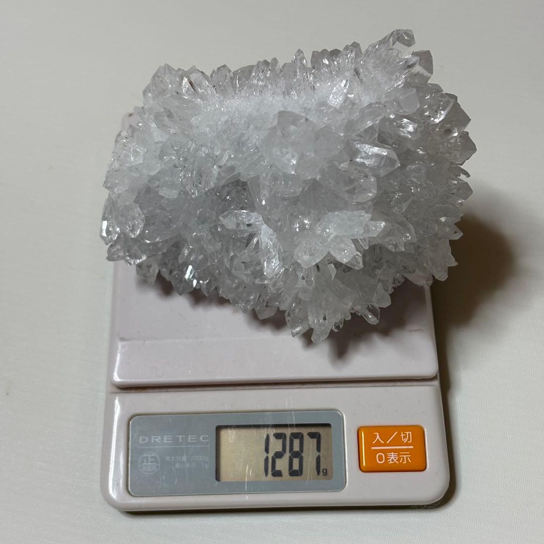 菊花水晶 1,287g クラスター 中国貴州省産