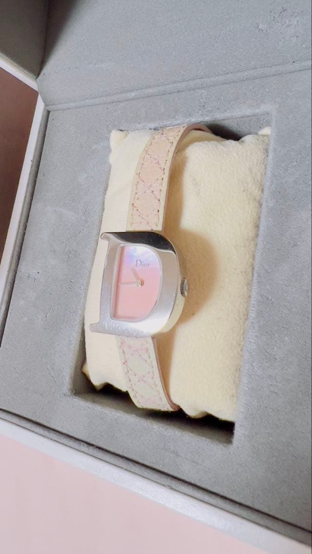 JADEX 樣 Christian Dior ピンク 腕時計 ユニークデザイン