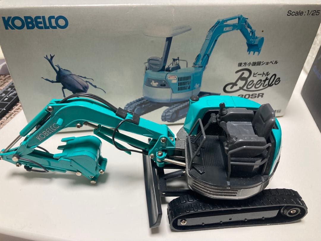 超レア！コベルコ 後方小旋回ショベル ビートル 25分の1スケール模型プラモデル 超レア！コベルコ 後方小旋回ショベル ビートル 25分の1スケール模型