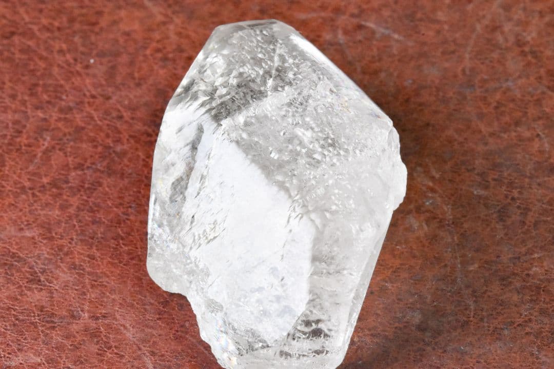 パキスタン スカルドゥ産 ライトピンクトパーズ原石