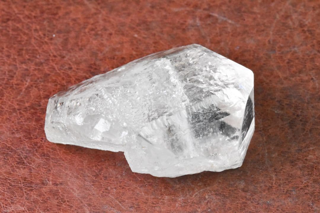 パキスタン スカルドゥ産 ライトピンクトパーズ原石