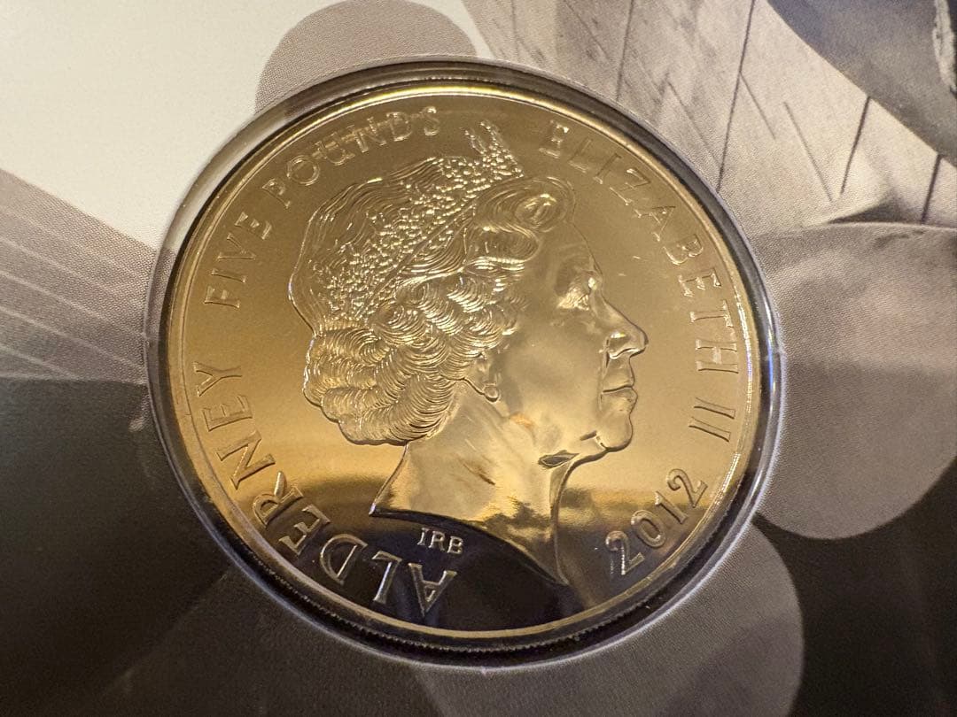 2012年 オルダニー「RMS Titanic 100周年記念 5ポンド」 - メルカリ