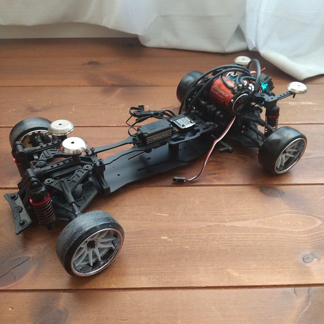 ラジコン 1/10 サクラD6シャーシ メカ付き、受信機無し - メルカリ