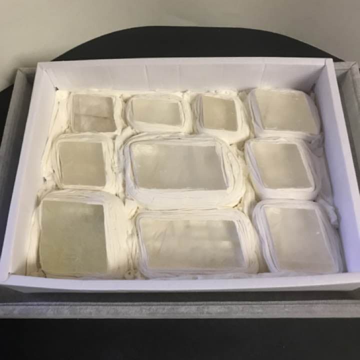 ④★特選♡贈答品★1.5kg超【GIFT♡箱入り10石☆クリスタルカルサイト】♡