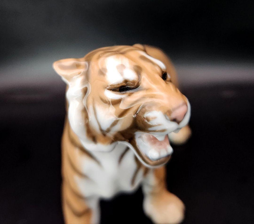 ロイヤルコペンハーゲン【美品】フィギュリン《虎》No.805 置物