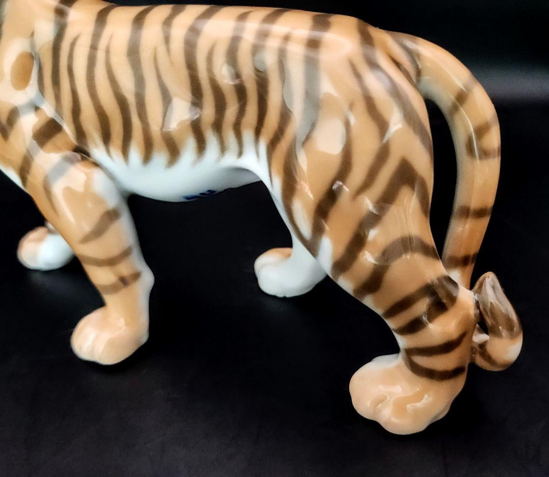 ロイヤルコペンハーゲン【美品】フィギュリン《虎》No.805 置物