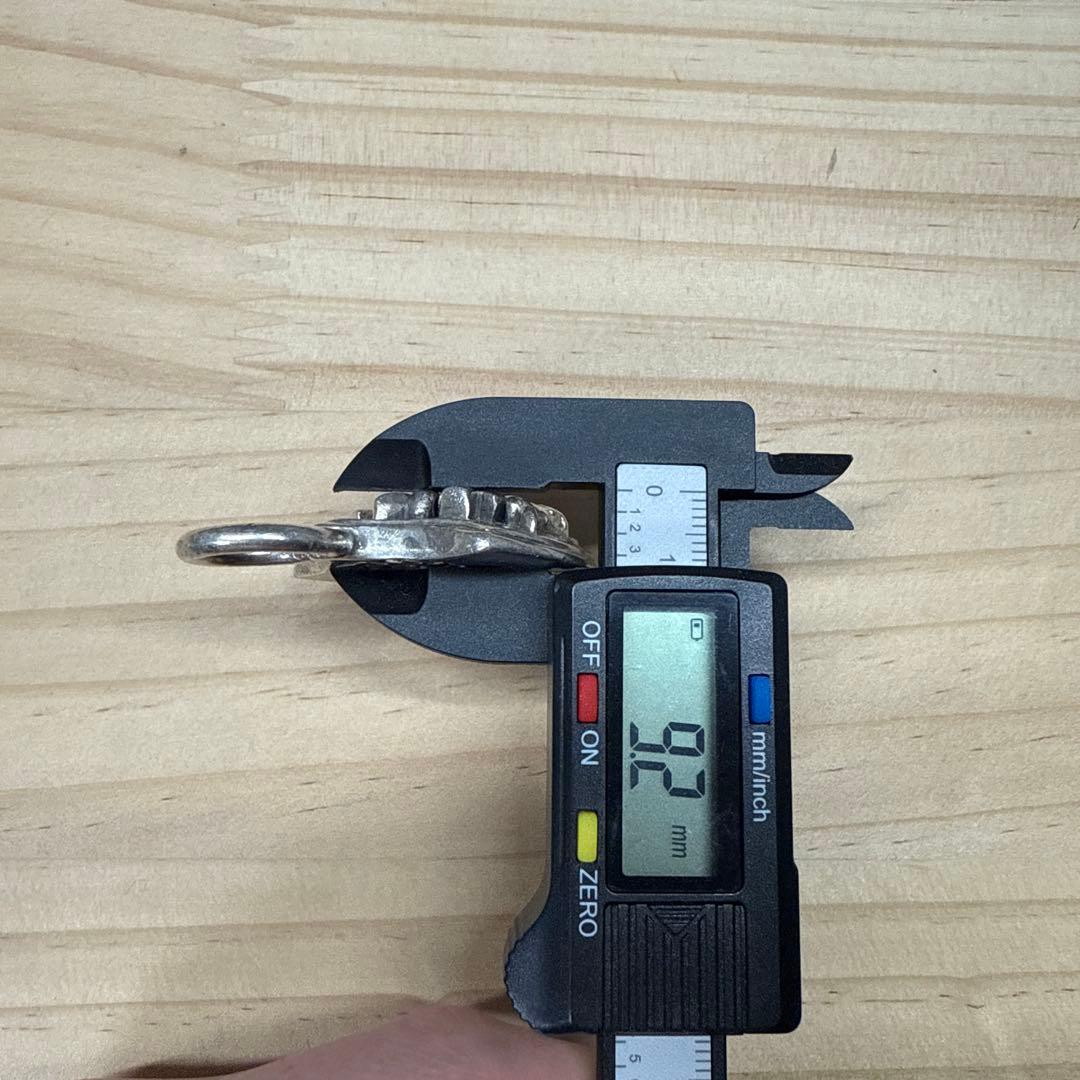 925シルバー 盾型ペンダント ライオンハート