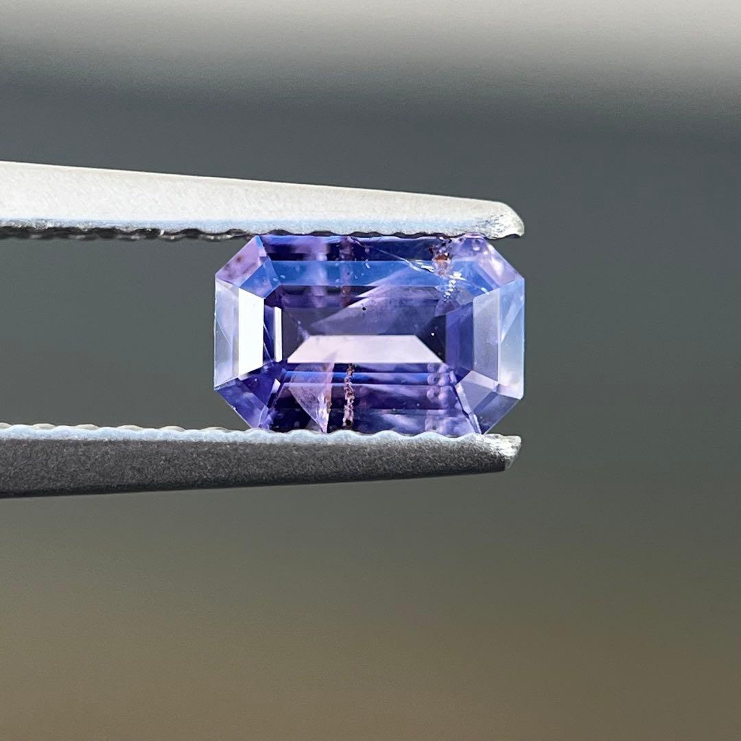 スリランカ産非加熱天然パープルサファイア