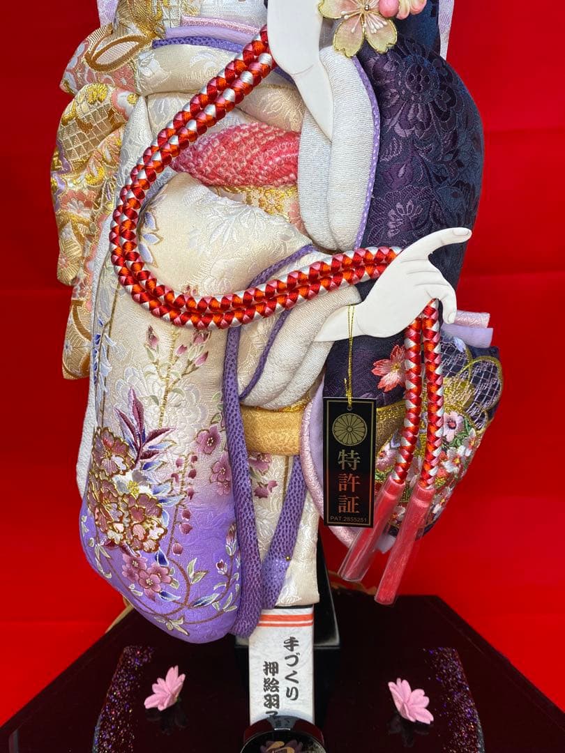 羽子板　立体振袖刺繡六角ガラスケース１8号・間口約４３×奥行約３３×高さ約７２㎝