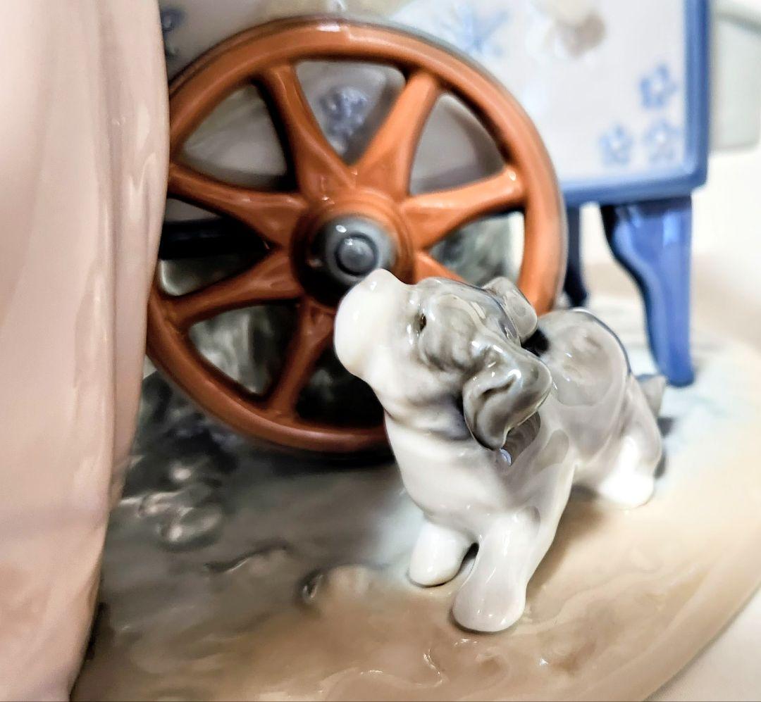 リヤドロ【美品・訳あり】フィギュリン《素敵なアイスクリーム屋さん》No5325