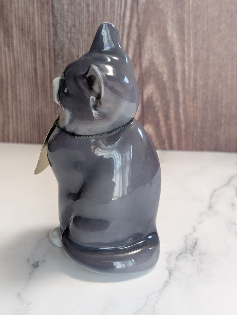   1993年製　猫の置物　Sitting Cat