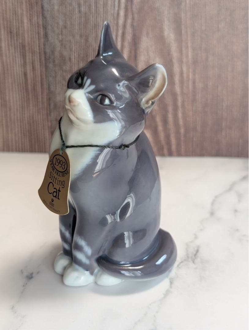   1993年製　猫の置物　Sitting Cat