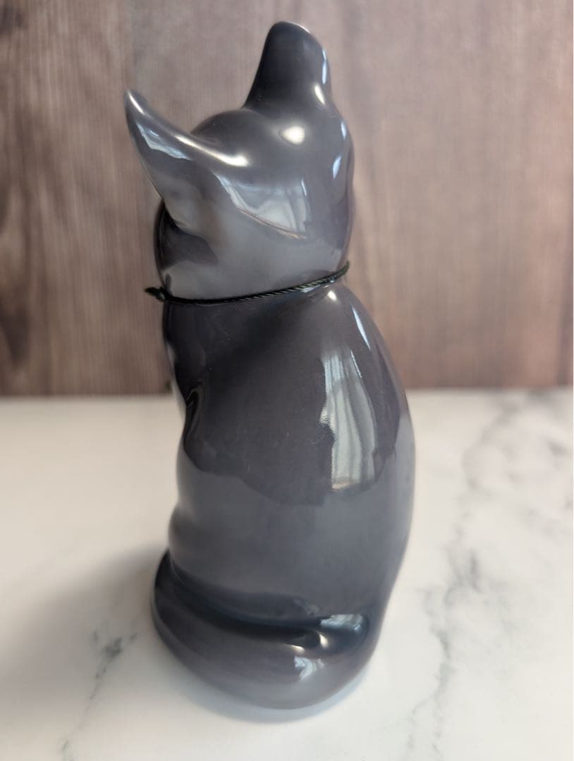   1993年製　猫の置物　Sitting Cat