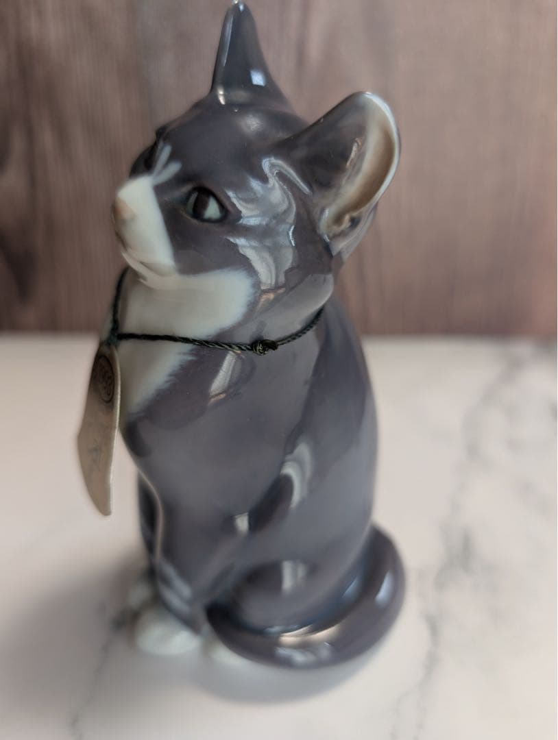   1993年製　猫の置物　Sitting Cat