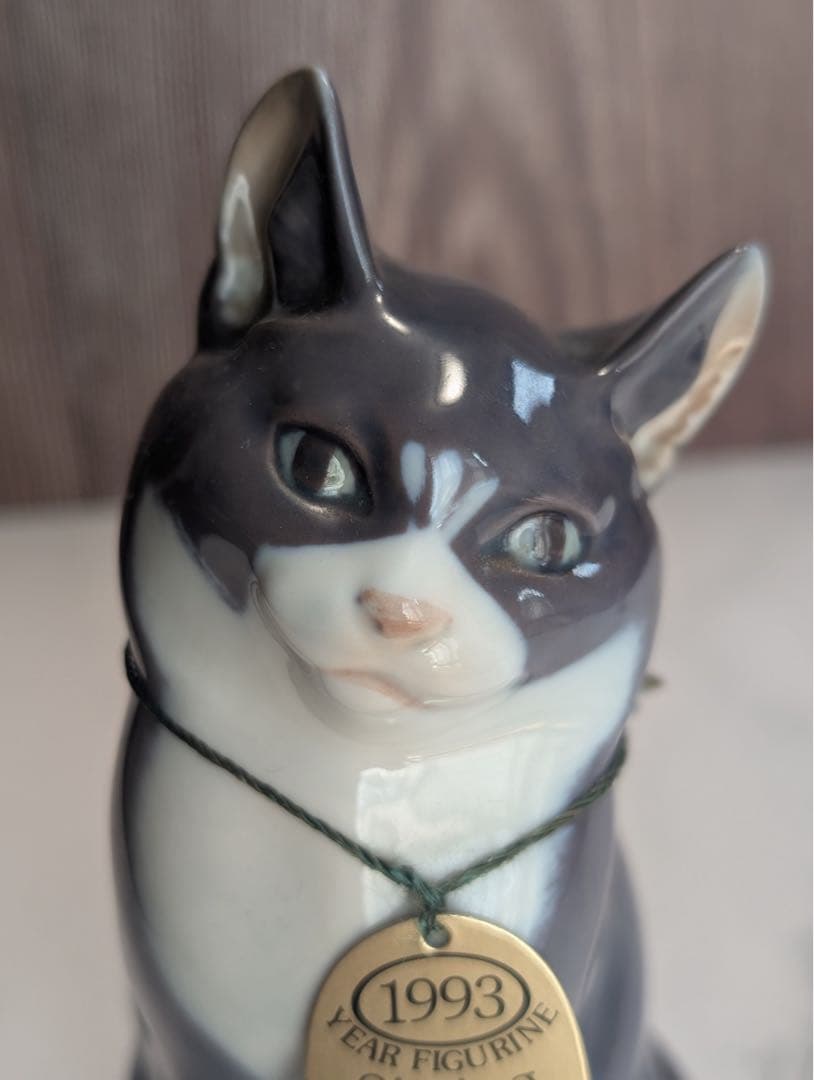   1993年製　猫の置物　Sitting Cat