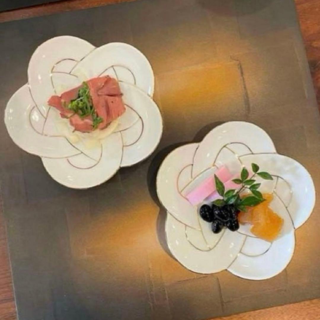 【新品】【大人気】有田焼田清窯　太白金線梅結び銘々皿　縁起物