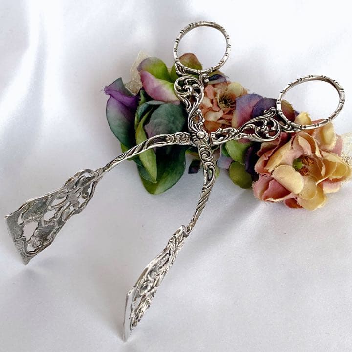 ドイツ製 ヒルデスハイムローズ  美しい薔薇のデザートトング 銀800製 美品