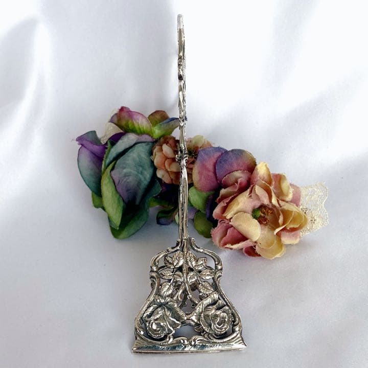 ドイツ製 ヒルデスハイムローズ  美しい薔薇のデザートトング 銀800製 美品