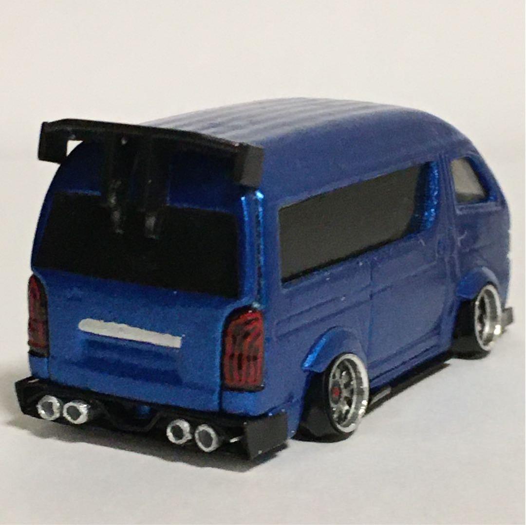 トミカ 改造 ハイエース フルエアロ 深リムローダウン 1/64サイズ男性