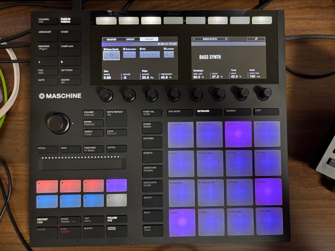 NativeInstruments MASCHINE MK3 デッキセーバー付き