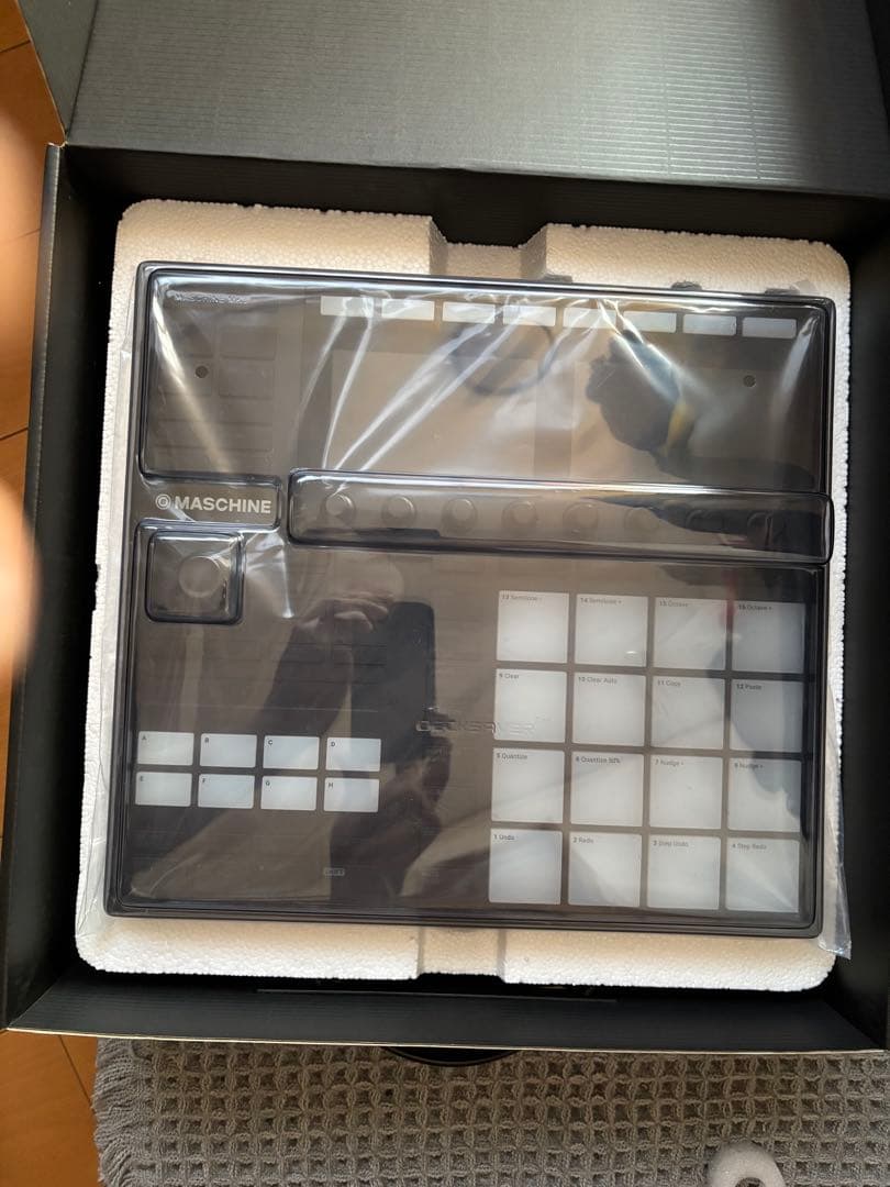 NativeInstruments MASCHINE MK3 デッキセーバー付き